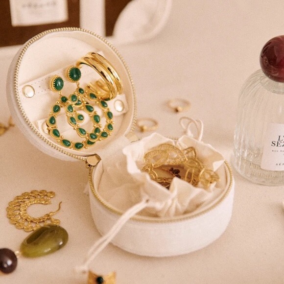 Sezane Jewelry Sezane Jewel Case White Ecru Velvet Poshmark